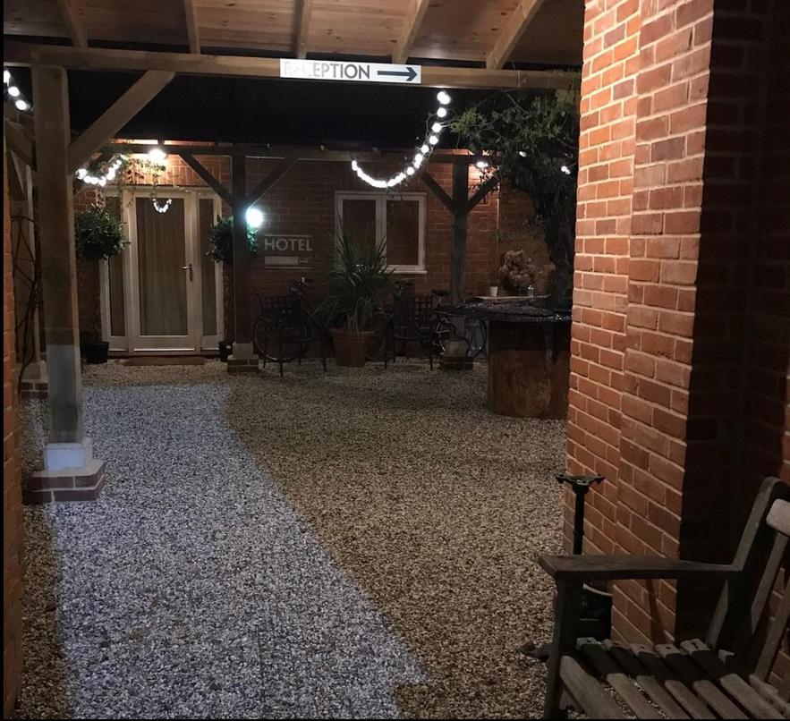 The Kingsley At Eversley エクステリア 写真